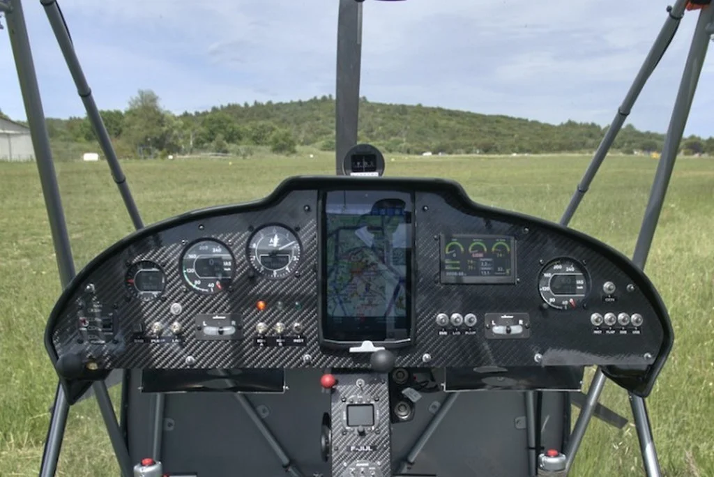 Aérodrome de Nîmes Courbessac cokpit super guepard